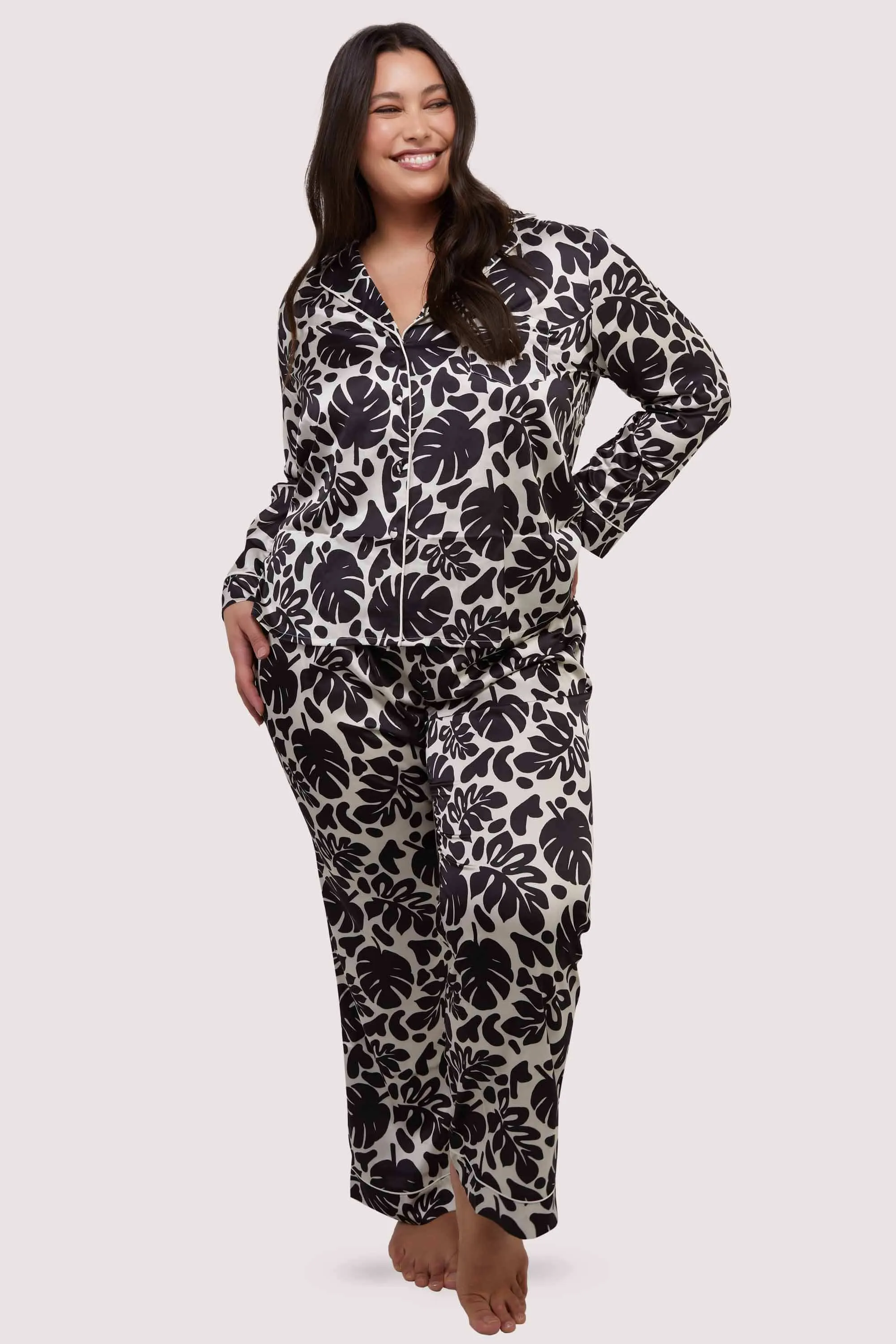 Black and White Abstract Leaf Long Sleeve Pyjama Set