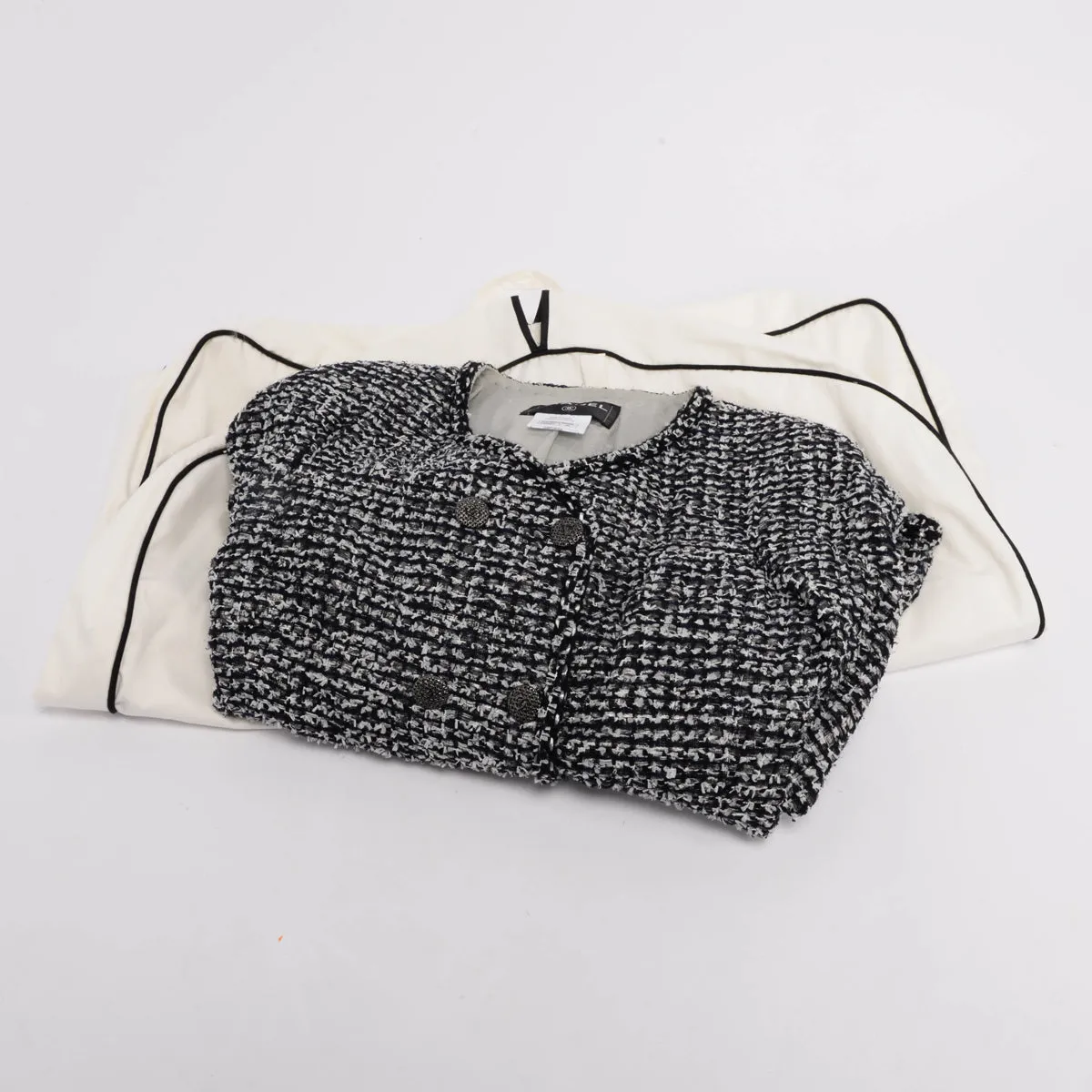 Chanel Black & White Fantasy Tweed Patch Pocket Jacket FR 36