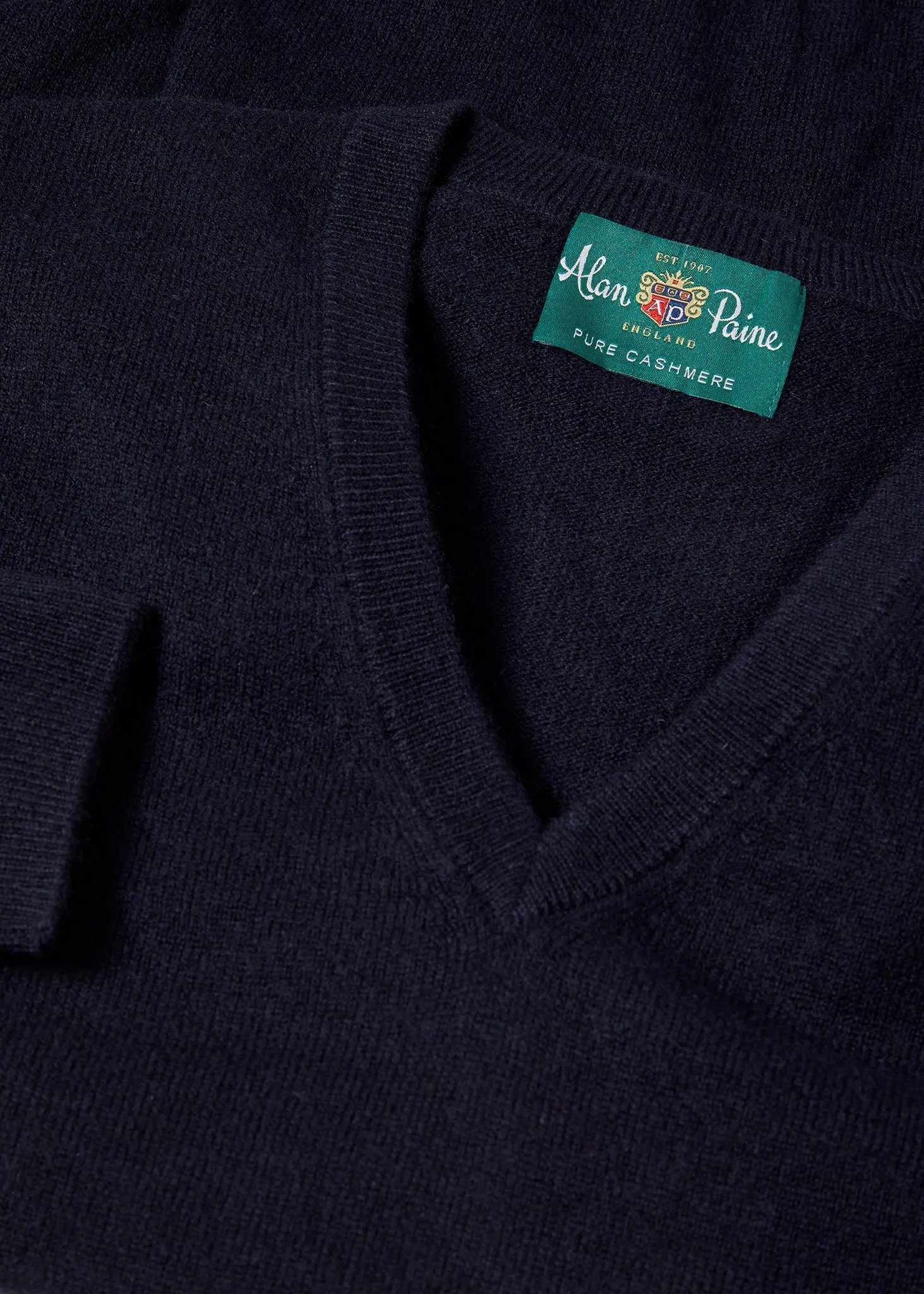 Haddington Cashmere Jumper in Dark Navy - Regular Fit